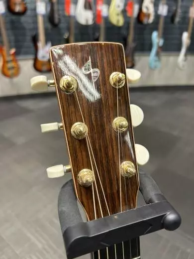 Store Special Product - Simon and Patrick - SHOWCASE FLM MAPLE